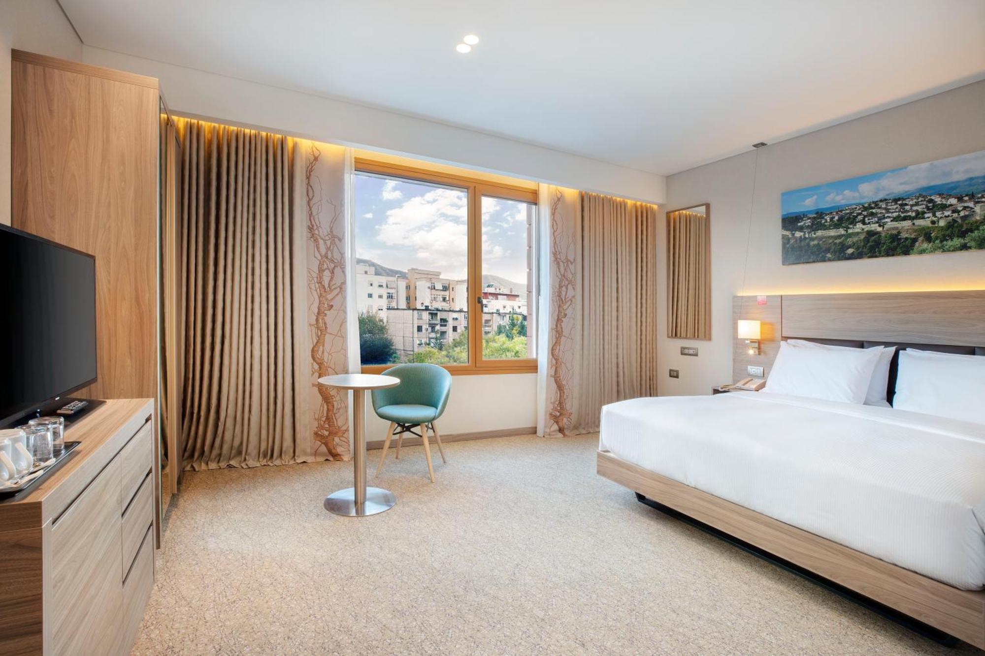 Hilton Garden 4*